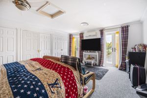 Photo 19- click for photo gallery